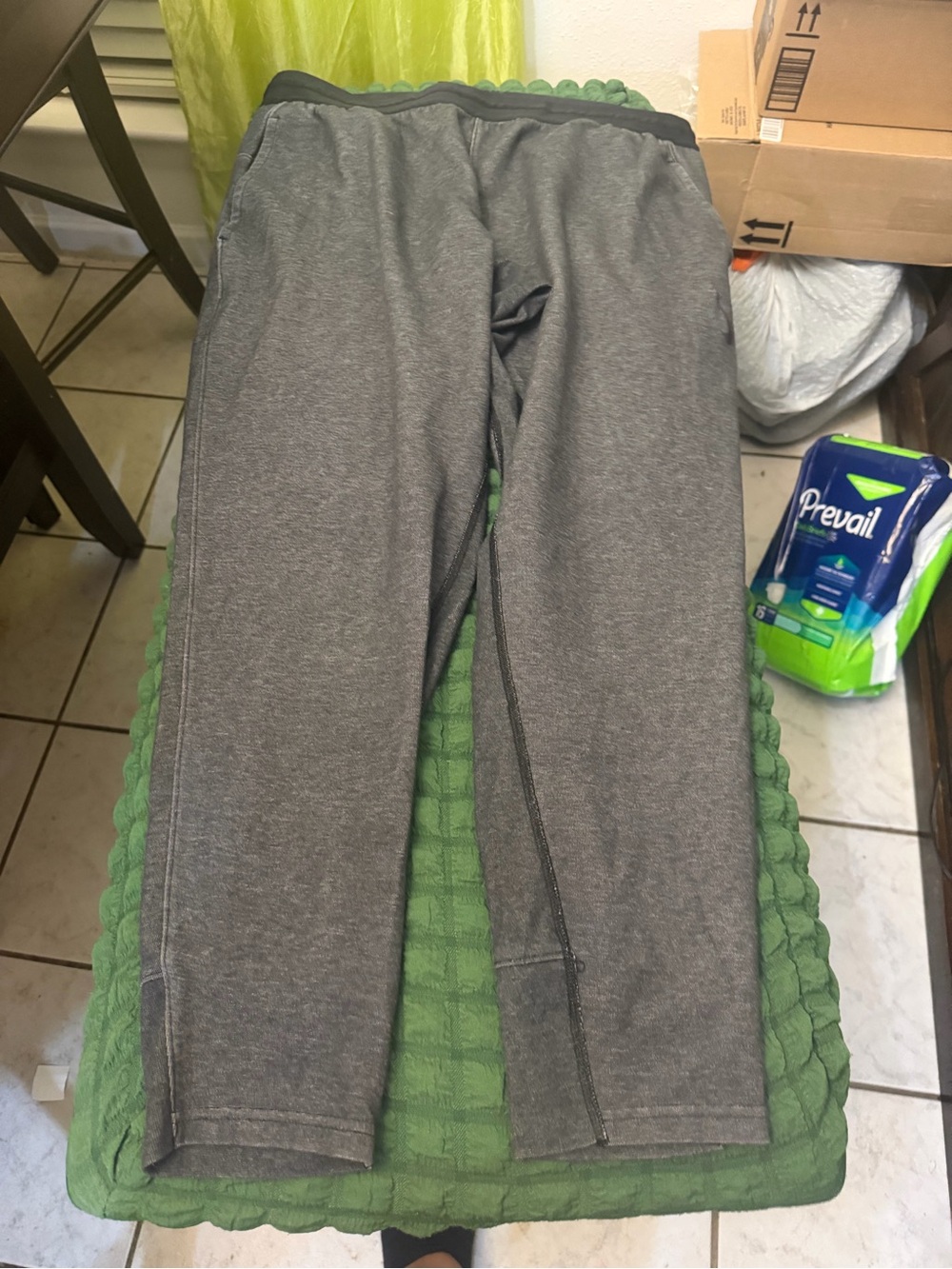 Nike Men's Heather Gray Jogger Pants